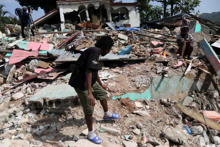 Τραγικός απολογισμός στην Αϊτή: 2.248 νεκροί και 329 αγνοούμενοι από το σεισμό