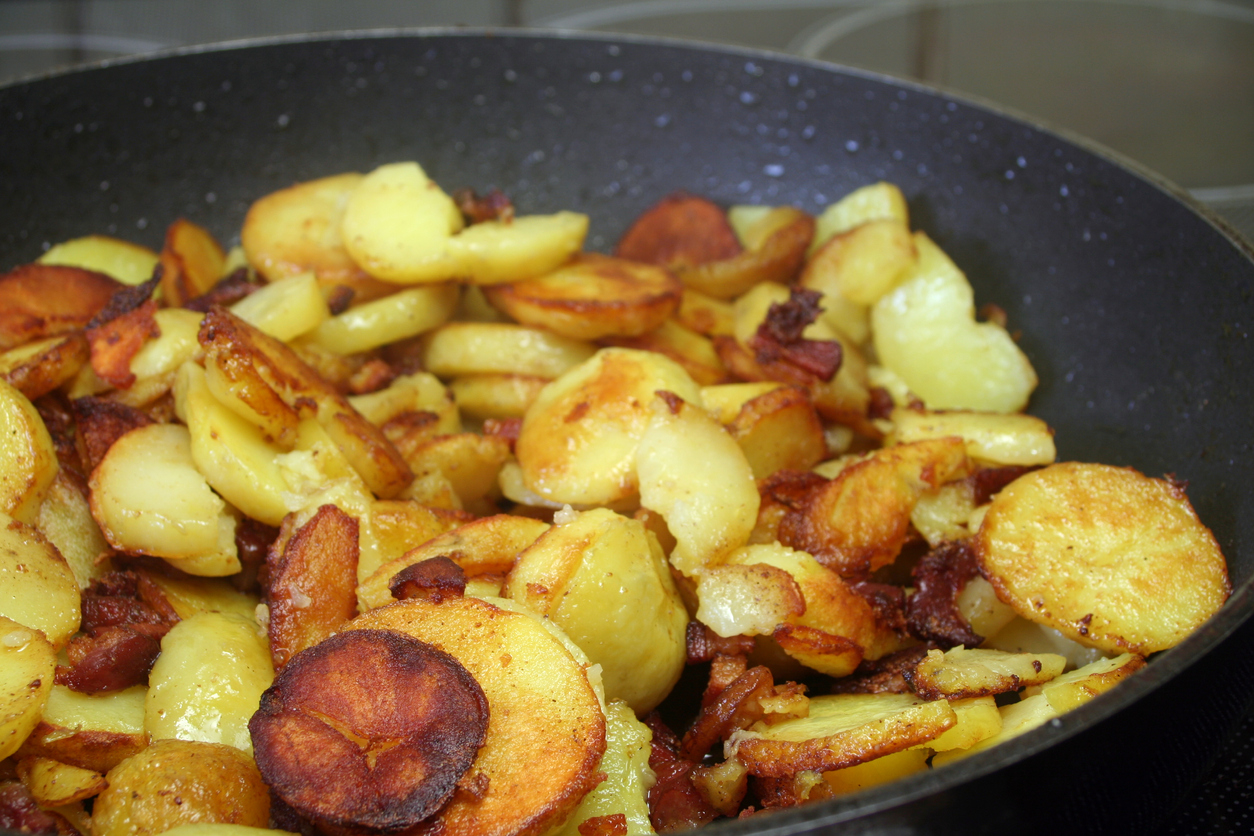 closeup of roast Potatoes, shallow dof, focus on foreground