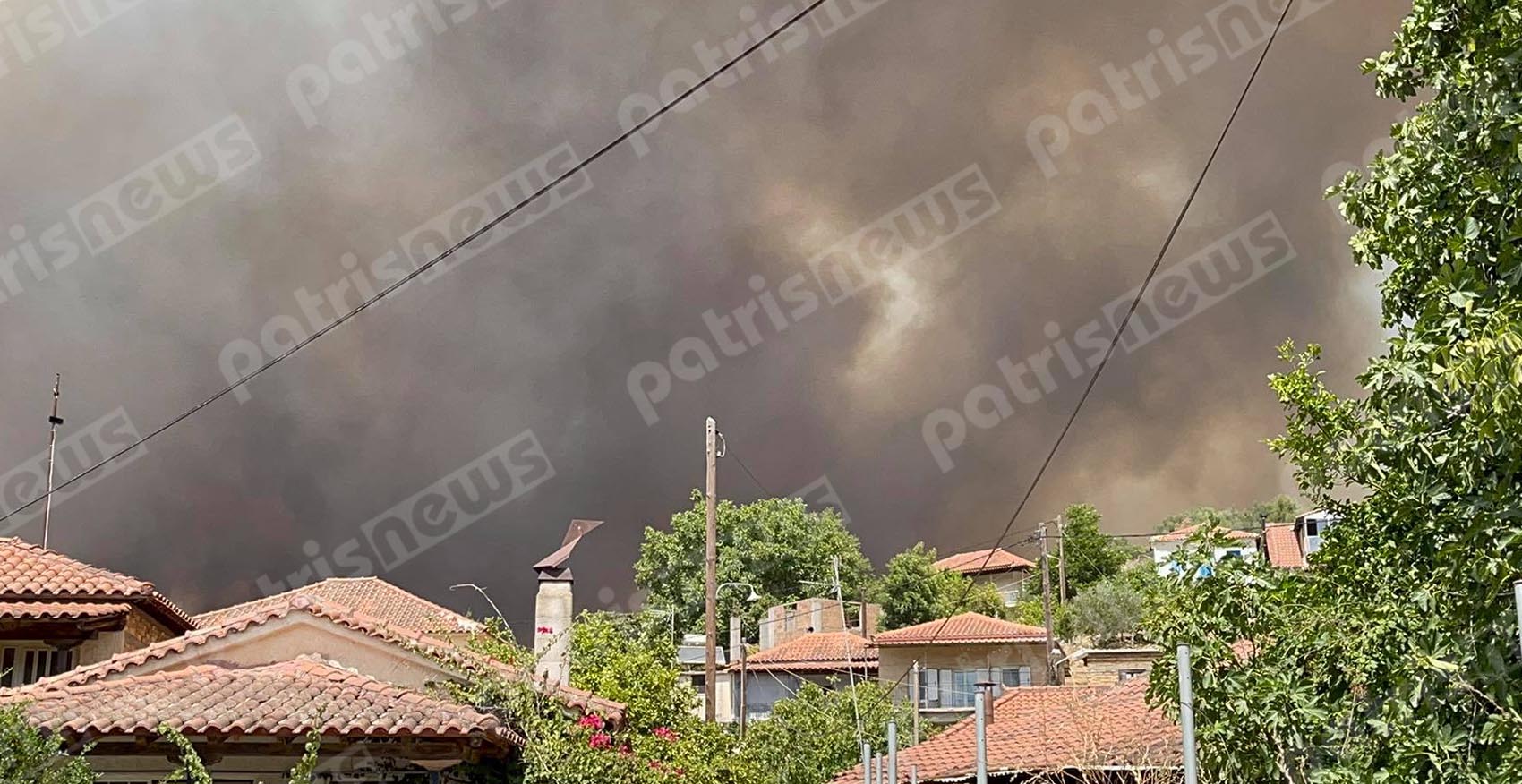 Καίγεται η Ηλεία – Εκκενώνονται περιοχές και η φωτιά πάει προς Ολυμπία