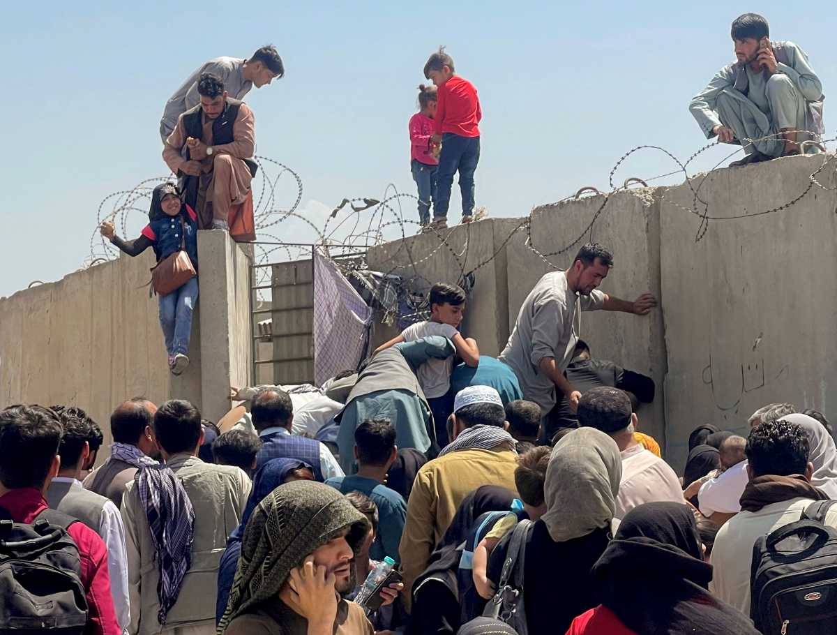 Αφγανιστάν: 12 οι νεκροί από το χάος στο αεροδρόμιο της Καμπούλ