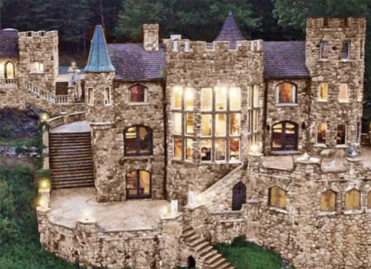 Ζήστε σαν βασιλιάδες σε αυτό το πανέμορφο κάστρο που προσφέρει η Airbnb