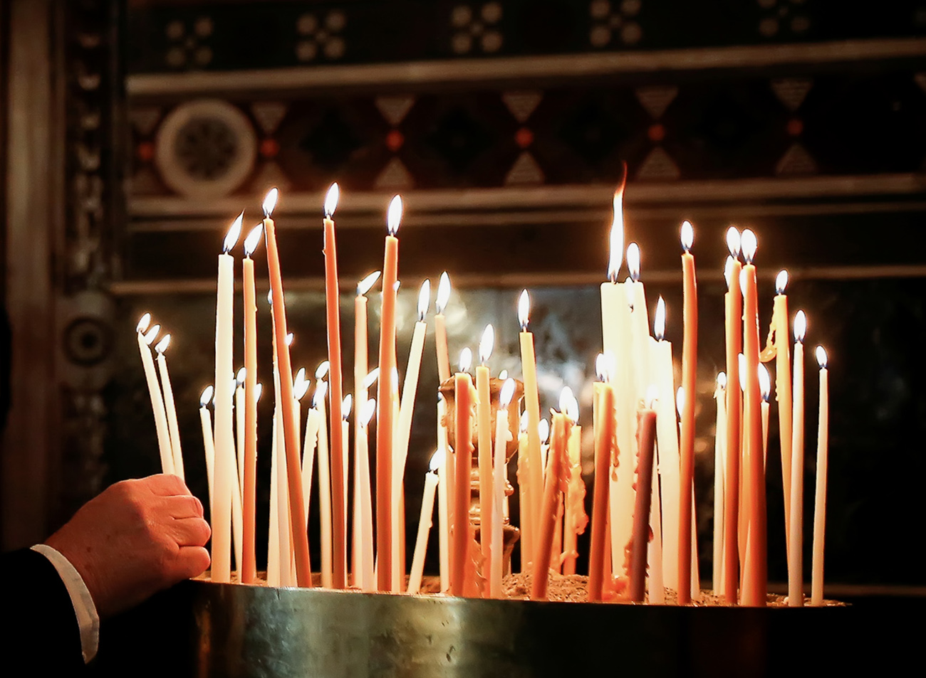 Κορονοϊός - Πάτρα: Πάνω από 100 οι ανεμβολίαστοι ιερείς - Ανησυχία από τα  τελευταία στοιχεία