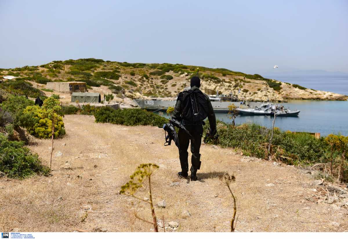 Ôçí ÐÝìðôç 14 ÌáÀïõ 2020, äéåîÞ÷èç ðñïãñáììáôéóìÝíç
åðé÷åéñçóéáêÞ åêðáßäåõóç ìéêñÞò êëßìáêáò, áðü ôç Äéïßêçóç Õðïâñõ÷ßùí
Êáôáóôñïöþí.
Ç åí ëüãù äñáóôçñéüôçôá ðñáãìáôïðïéÞèçêå óôï ðëáßóéï ôïõ åôÞóéïõ
ðñïãñÜììáôïò åðé÷åéñçóéáêÞò åêðáßäåõóçò ôïõ Ðïëåìéêïý Íáõôéêïý, ìå
óêïðü ôç äéáôÞñçóç êáé åðáýîçóç ôçò åðé÷åéñçóéáêÞò åôïéìüôçôáò êáé
ìá÷çôéêÞò éêáíüôçôáò ôùí óõììåôå÷üíôùí.

Ðëïßáñ÷ïò ÄçìÞôñéïò Ëáìðßñçò ÐÍ
Åêðñüóùðïò Ôýðïõ ÃÅÍ