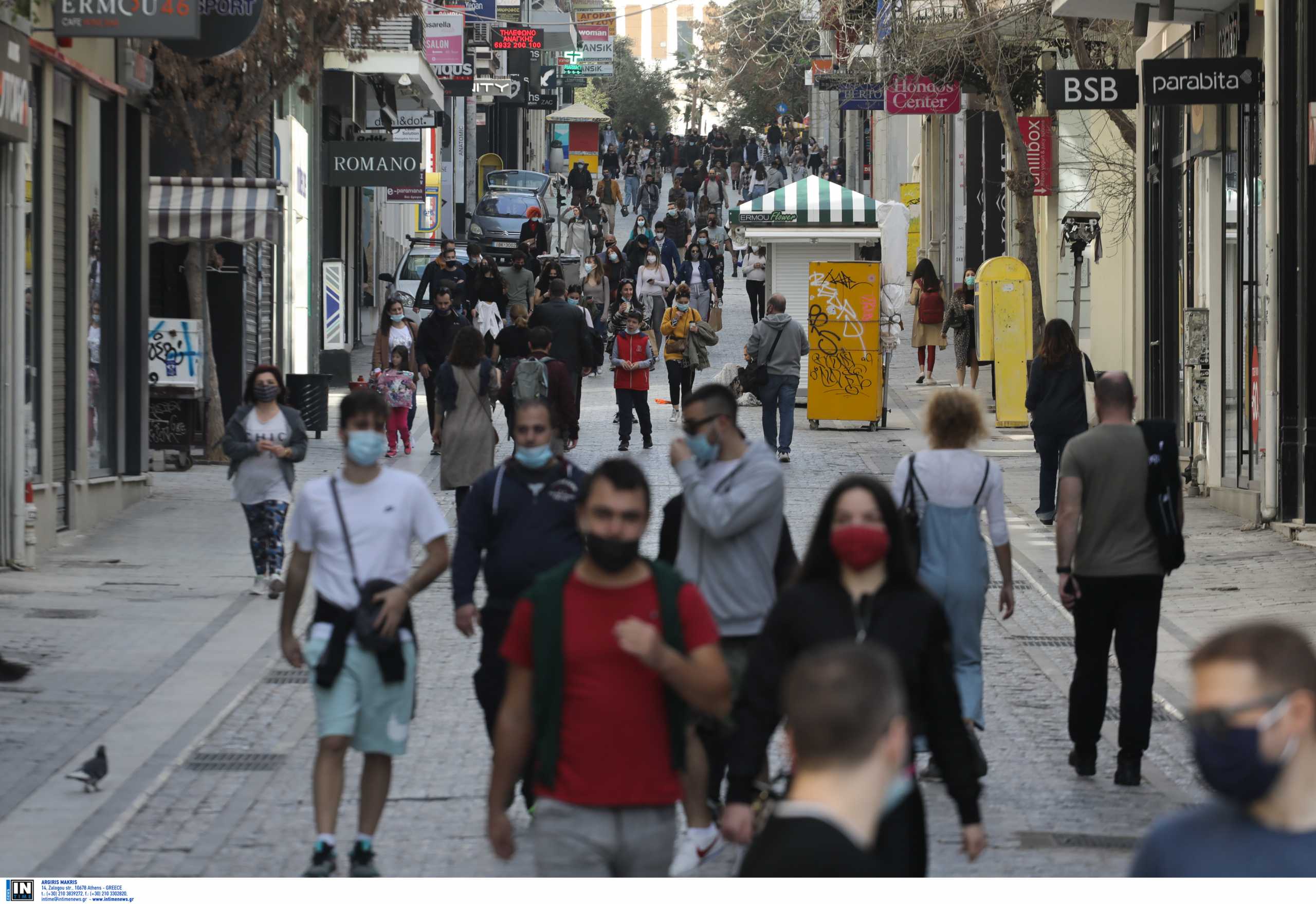 Θάνος Πλεύρης: Οι ανακοινώσεις για τις μάσκες – Πού θα παραμείνουν υποχρεωτικές