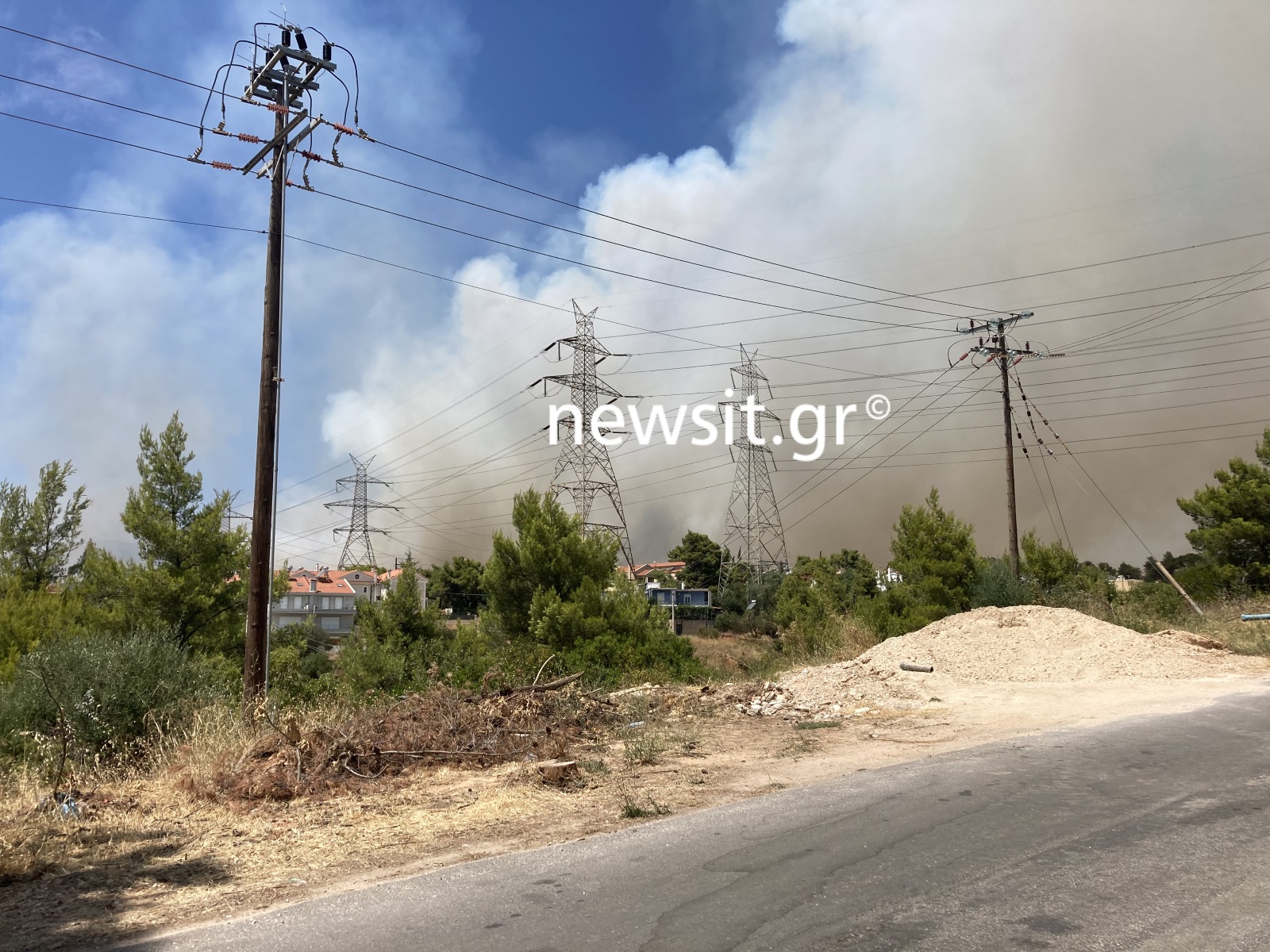 Φωτιά στην Αττική: Νεκρός κάτοικος στην Ιπποκράτειο Πολιτεία