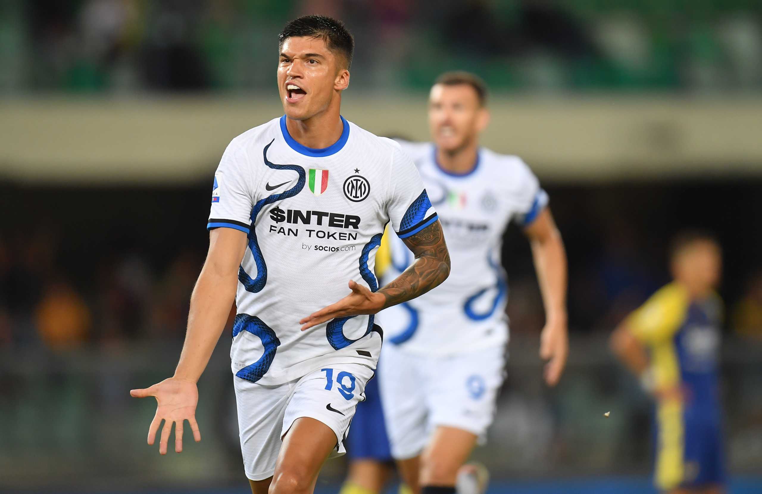 Soccer Football - Italy - Serie A - Hellas Verona v Inter Milan - Stadio Marc'Antonio Bentegodi, Verona, Italy - August 27, 2021  Inter Milan's Joaquin Correa celebrates scoring their second goal REUTERS