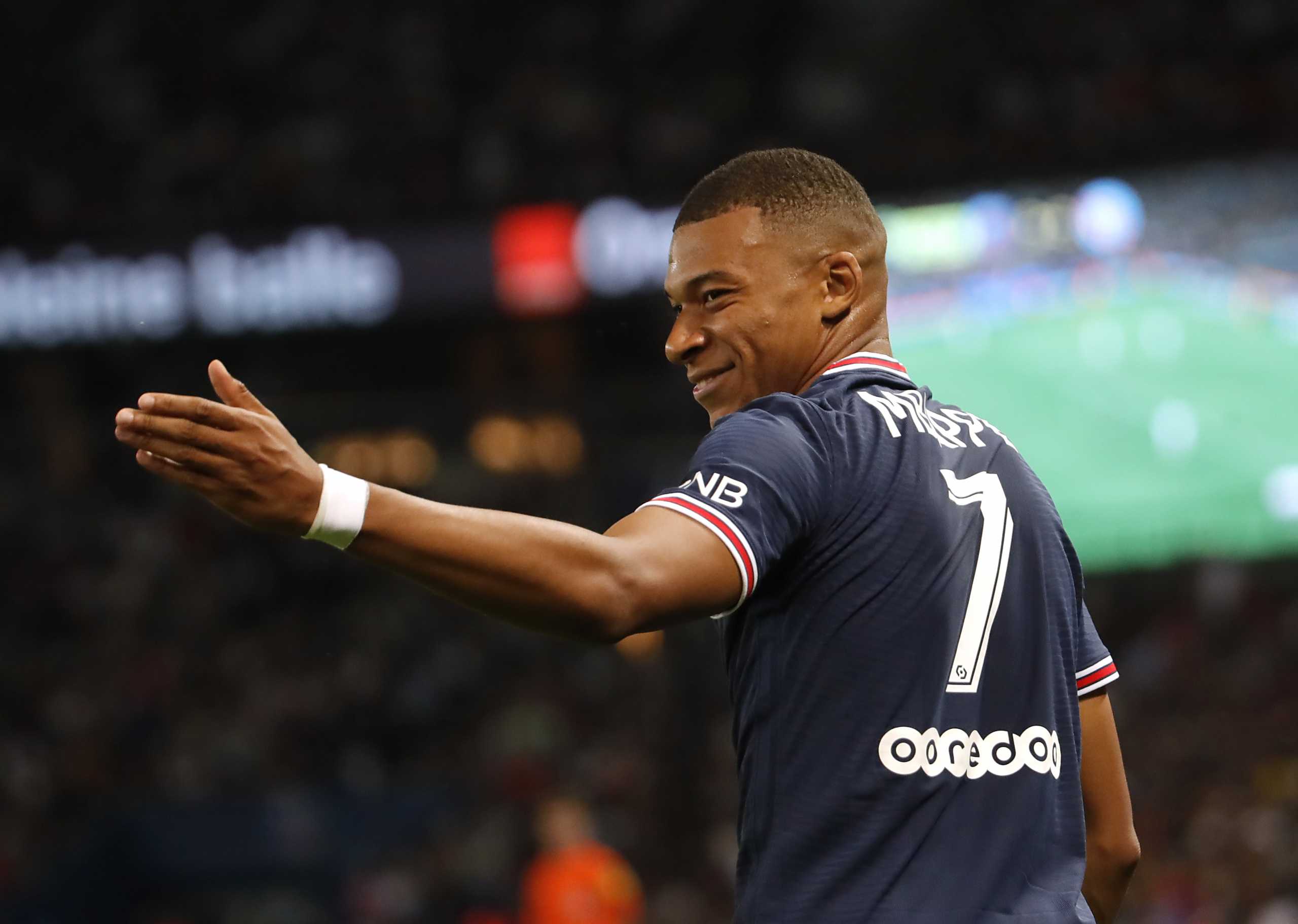 Soccer Football - Ligue 1 - Paris St Germain v RC Strasbourg - Parc des Princes, Paris, France - August 14, 2021  Paris St Germain's Kylian Mbappe reacts REUTERS