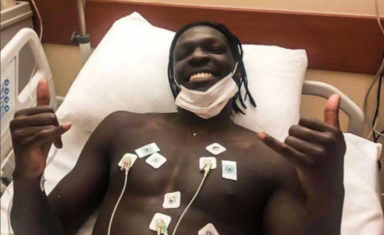 Παίκτης της Μπεσίκτας «κατέρρευσε» στο γήπεδο και μεταφέρθηκε στο νοσοκομείο