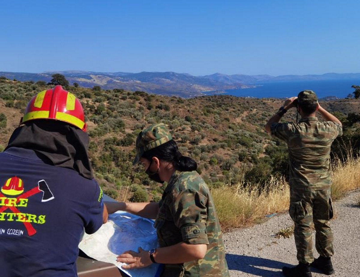 Φωτιές: Εναέριες περιπολίες παντού – Στρατός και αστυνομία σε δάση και βουνά