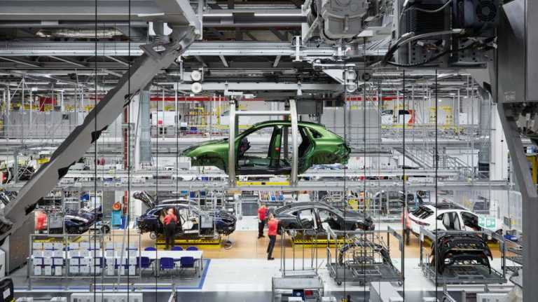 H Porsche θα ξεκινήσει να κατασκευάζει αυτοκίνητα και εκτός Ευρώπης