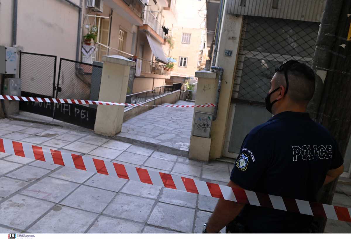 Άγρια δολοφονία στη Θεσσαλονίκη: Έσφαξε τη σύντροφό του μέσα στο διαμέρισμά της