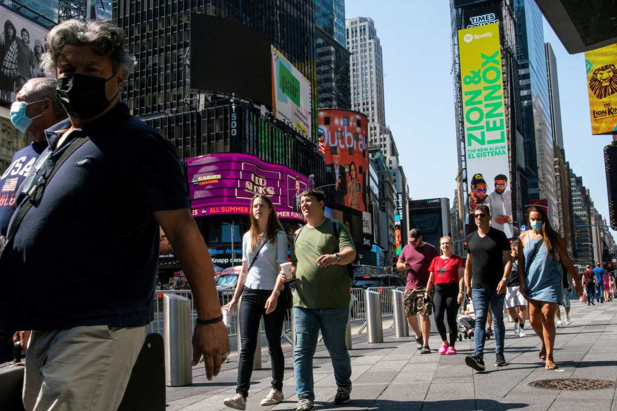 Η Times Square αποκτά για πρώτη φορά συντριβάνι και θα φτιαχτεί από 400.000 τεχνητά νύχια