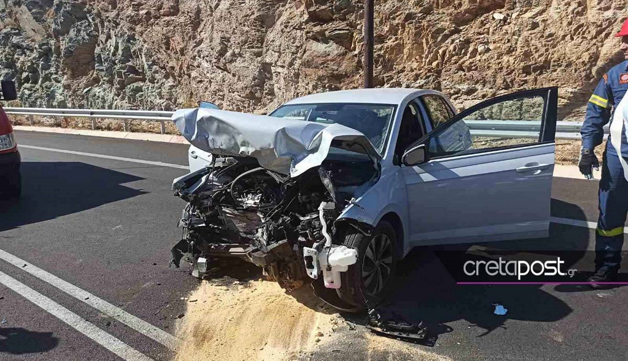 ΒΟΑΚ: Τρεις τραυματίες σε μετωπική σύγκρουση αυτοκινήτων – Τους απεγκλώβισε η ΕΜΑΚ