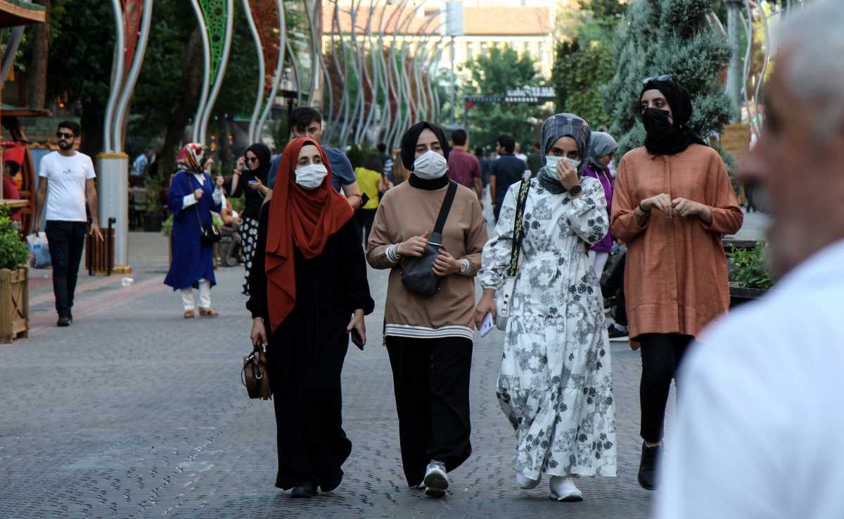 Τουρκία: 157 νεκροί και πάνω από 22.000 νέα κρούσματα κορονοϊού