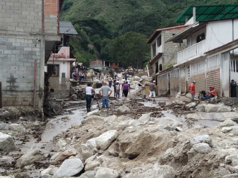 Βενεζουέλα: Τουλάχιστον 20 νεκροί από τις καταρρακτώδεις βροχές – Σε κατάσταση εκτάκτου ανάγκης 9 πολιτείες