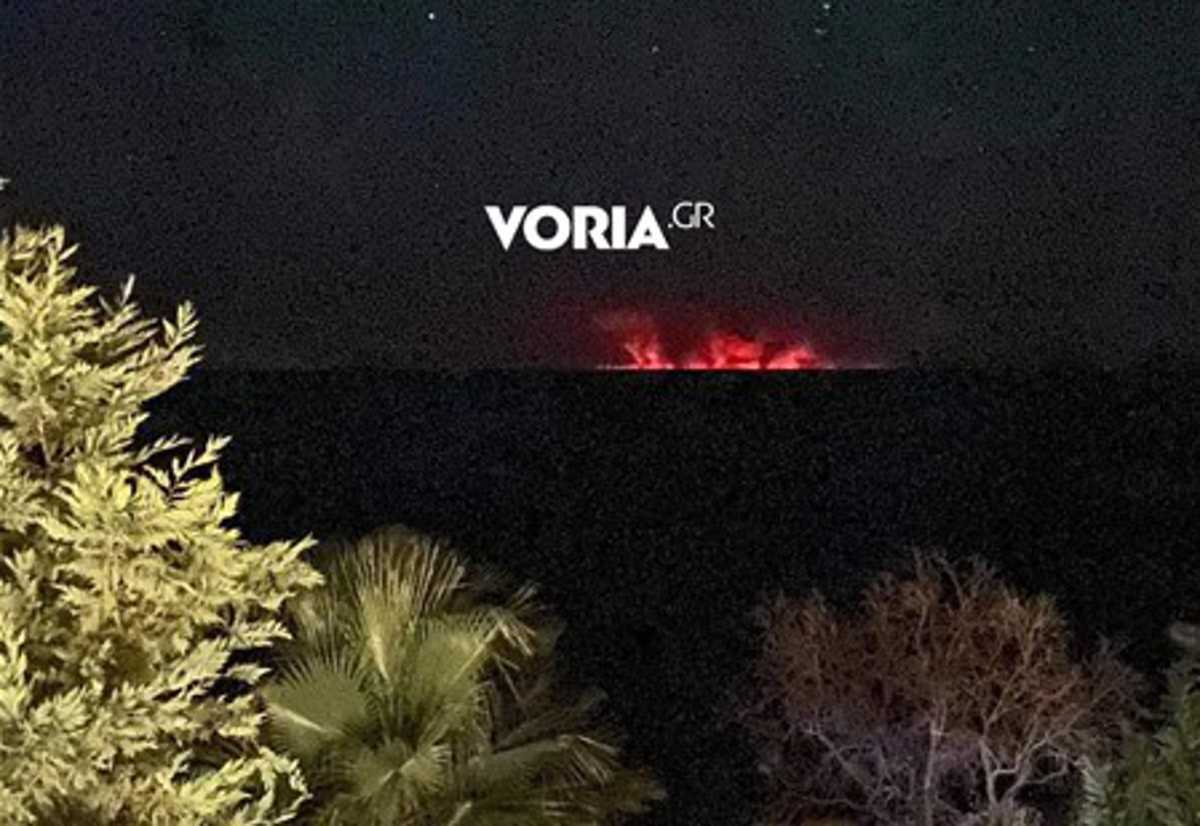 Φωτιά στην Εύβοια: Ορατές οι φλόγες σε Βόλο και Χαλκιδική – Τρομακτικές εικόνες