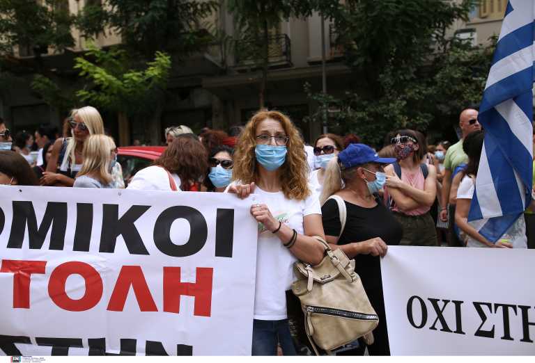 Θεσσαλονίκη: Μεγάλη συγκέντρωση υγειονομικών κατά του υποχρεωτικού εμβολιασμού