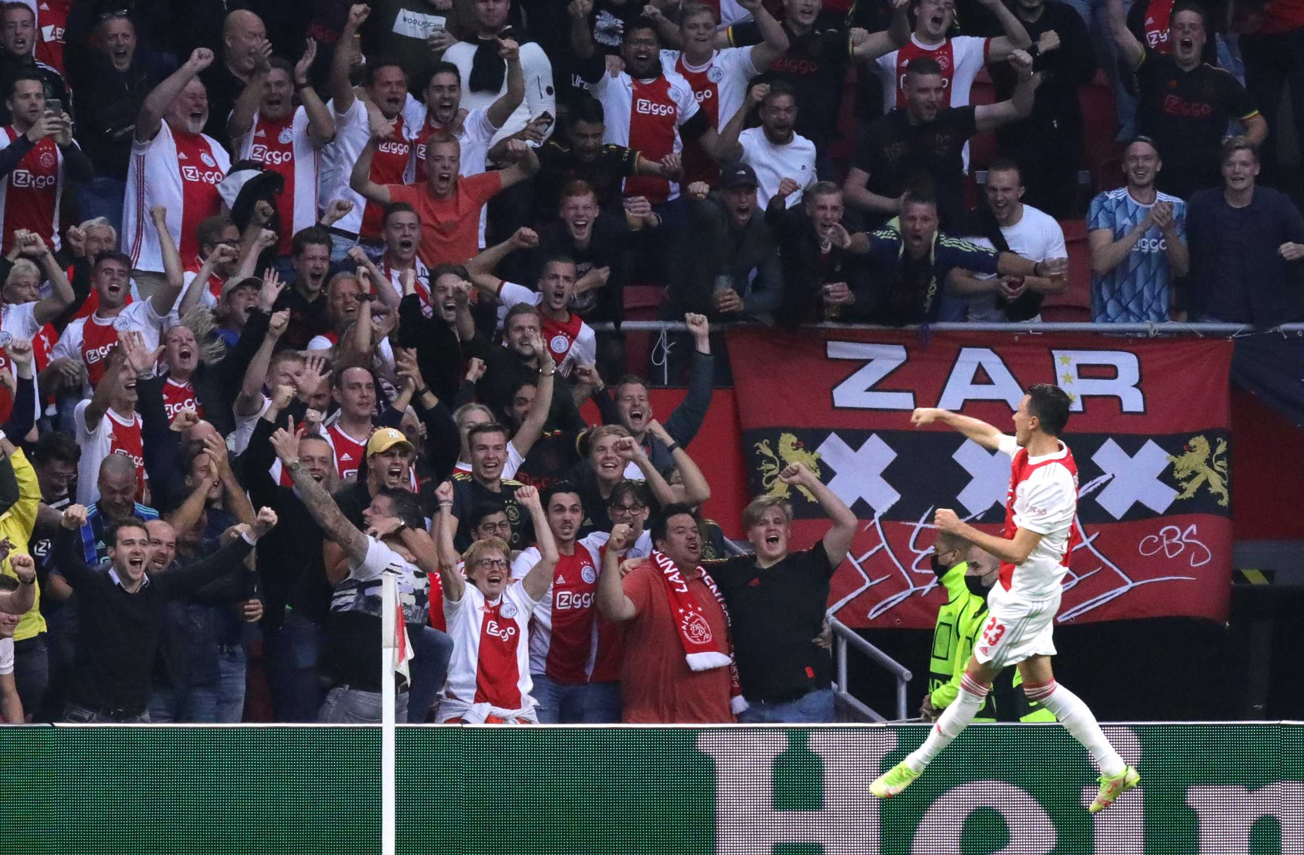 Soccer Football - Champions League - Group C - Ajax Amsterdam v Besiktas - Johan Cruijff Arena, Amsterdam, Netherlands - September 28, 2021 Ajax Amsterdam's Steven Berghuis celebrates scoring their first goal REUTERS
