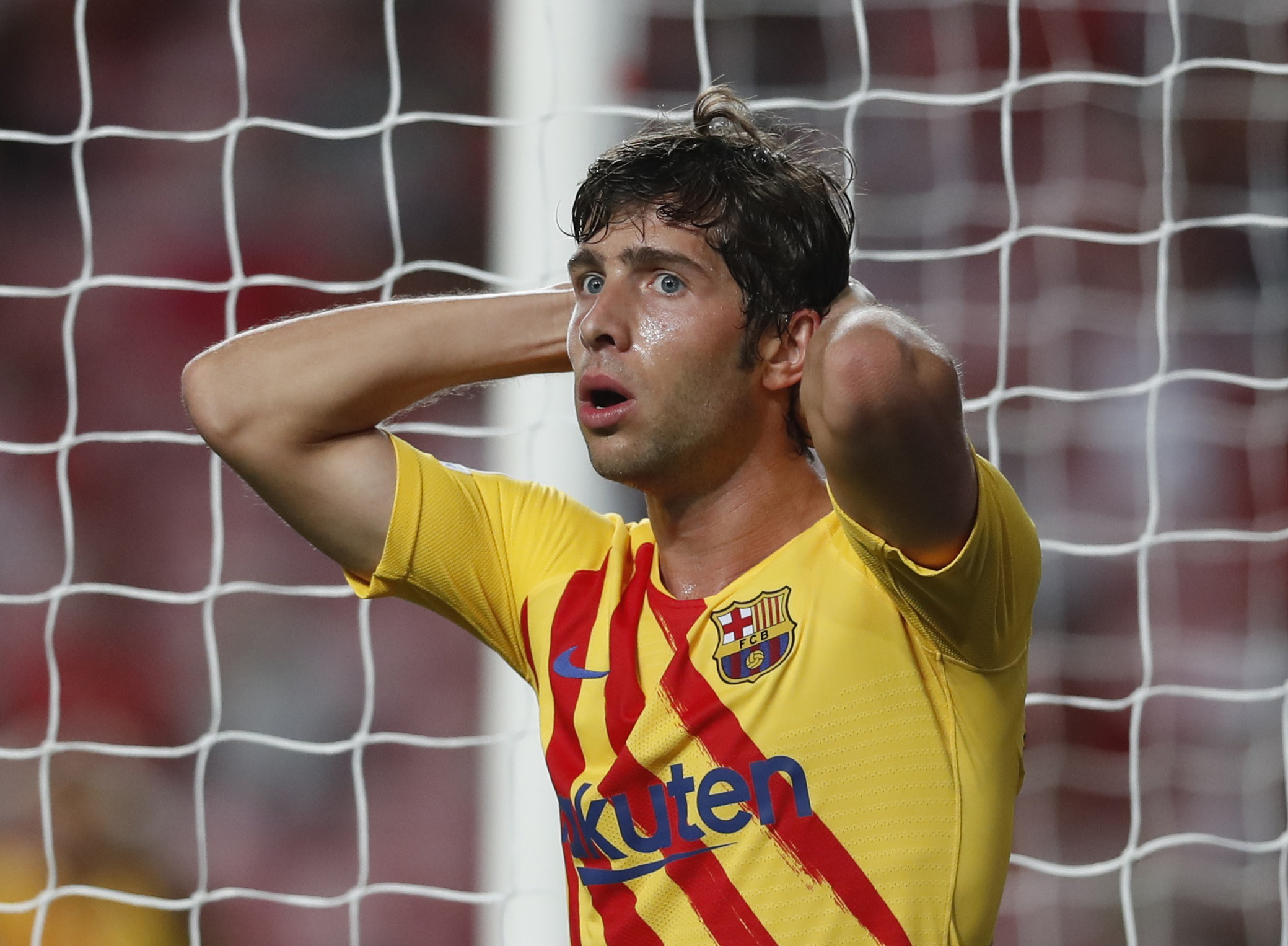Soccer Football - Champions League - Group E - Benfica v FC Barcelona - Estadio da Luz, Lisbon, Portugal - September 29, 2021  FC Barcelona's Sergi Roberto reacts REUTERS