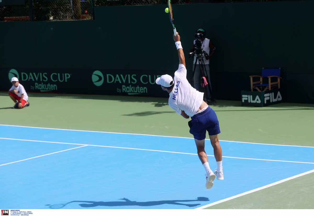 Davis Cup: Ηττήθηκε και ο Περβολαράκης – Με την πλάτη στον τοίχο η Ελλάδα