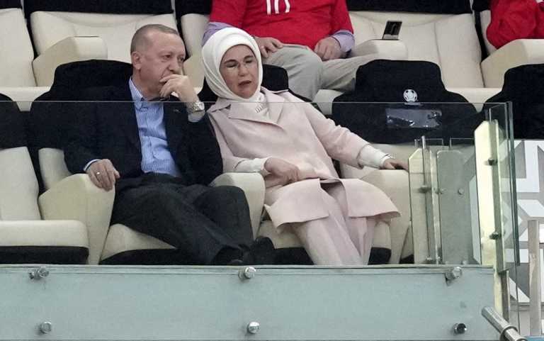 Εμινέ Ερντογάν: Σφοδρές αντιδράσεις για το ρολόι των 30.000 ευρώ της Πρώτης Κυρίας της Τουρκίας
