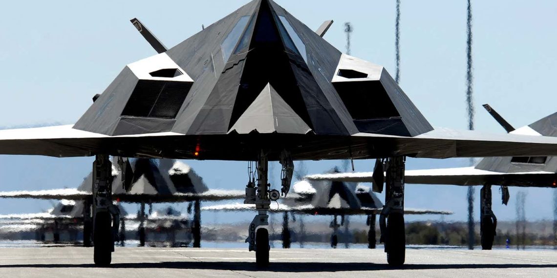 F-117 Nighthawk: Τα θρυλικά stealth αεροσκάφη επανήλθαν στη δράση με εμπλοκές