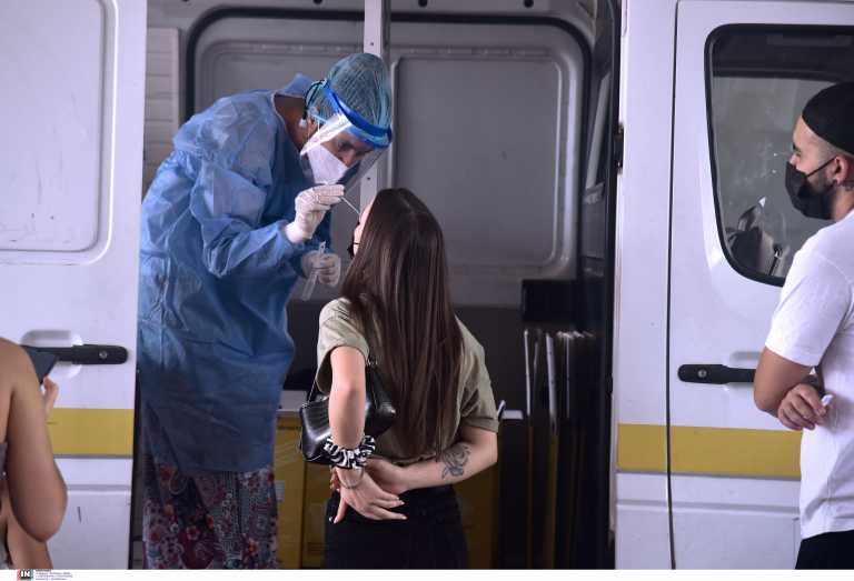 Thanos Plevris: Vaccinated patient attendants should not submit a negative rapid test