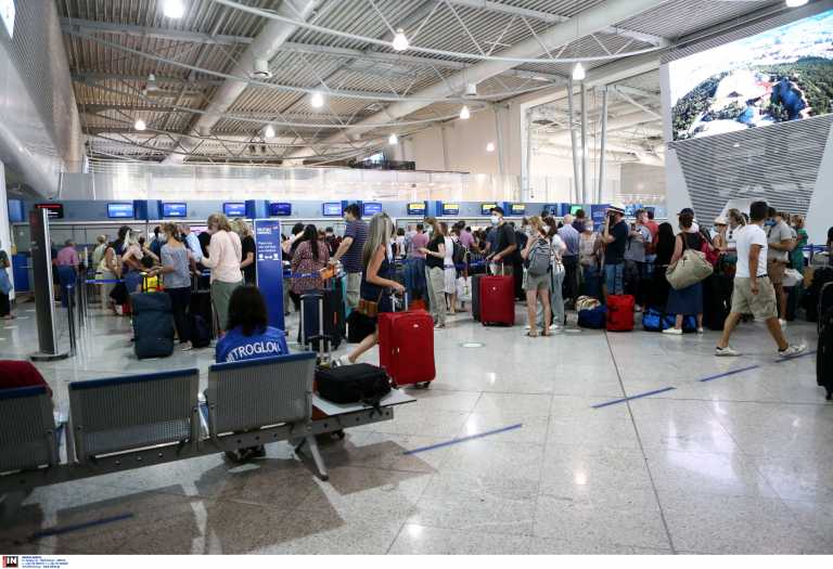 Μεγάλη Βρετανία: Ιδανικός τουριστικός προορισμός η Ελλάδα - Δεκάδες αφιερώματα για τη χώρα μας