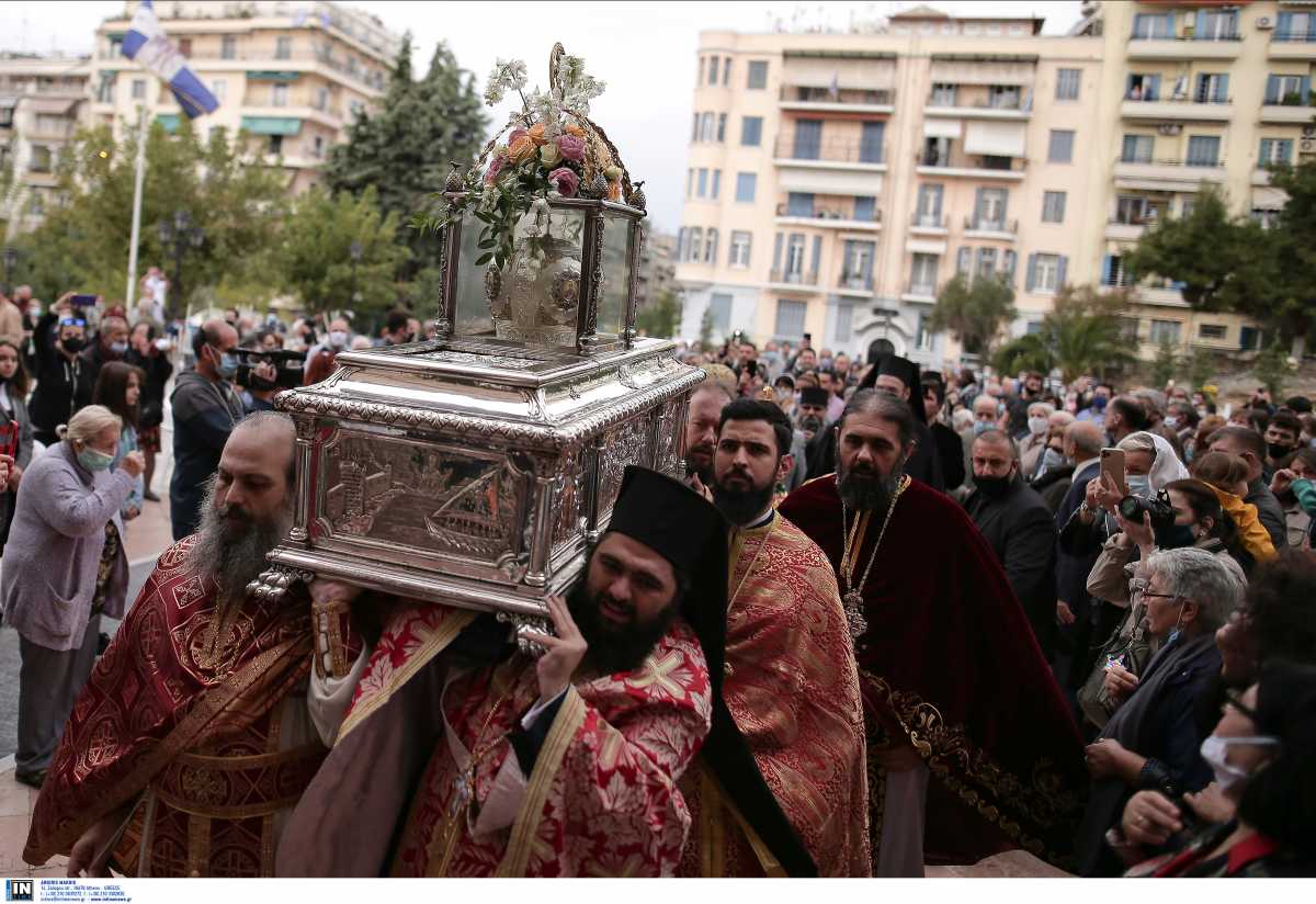 Θεσσαλονίκη: Ένα βήμα πριν το μίνι lockdown – Λύματα και Άγιος Δημήτριος φοβίζουν τους ειδικούς