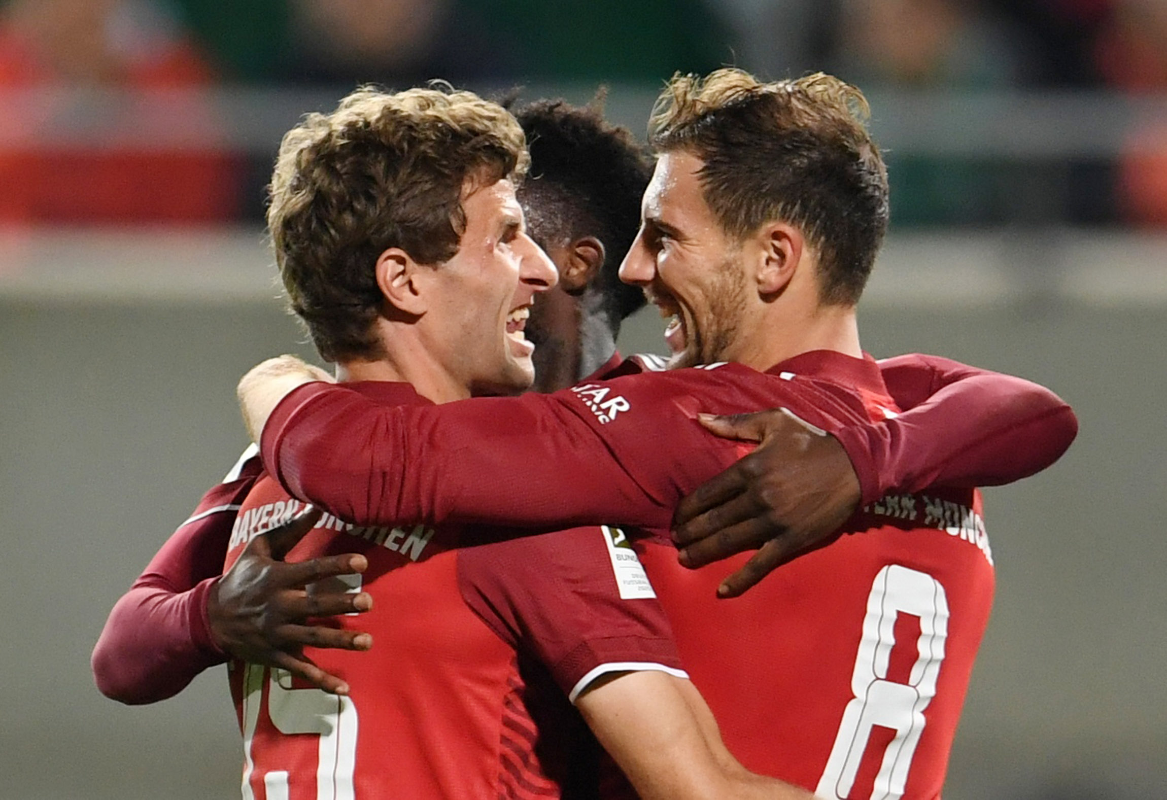 Soccer Football - Bundesliga - Greuther Fuerth v Bayern Munich - Sportpark Ronhof Thomas Sommera, Fuerth, Germany - September 24, 2021 Bayern Munich's Thomas Muller celebrates scoring their first goal with teammates REUTERS