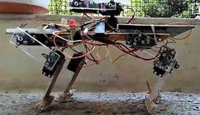 Θεσσαλονίκη: Δείτε το ρομπότ με πόδια που έφτιαξε μαθητής για την έγκαιρη ανίχνευση πυρκαγιών