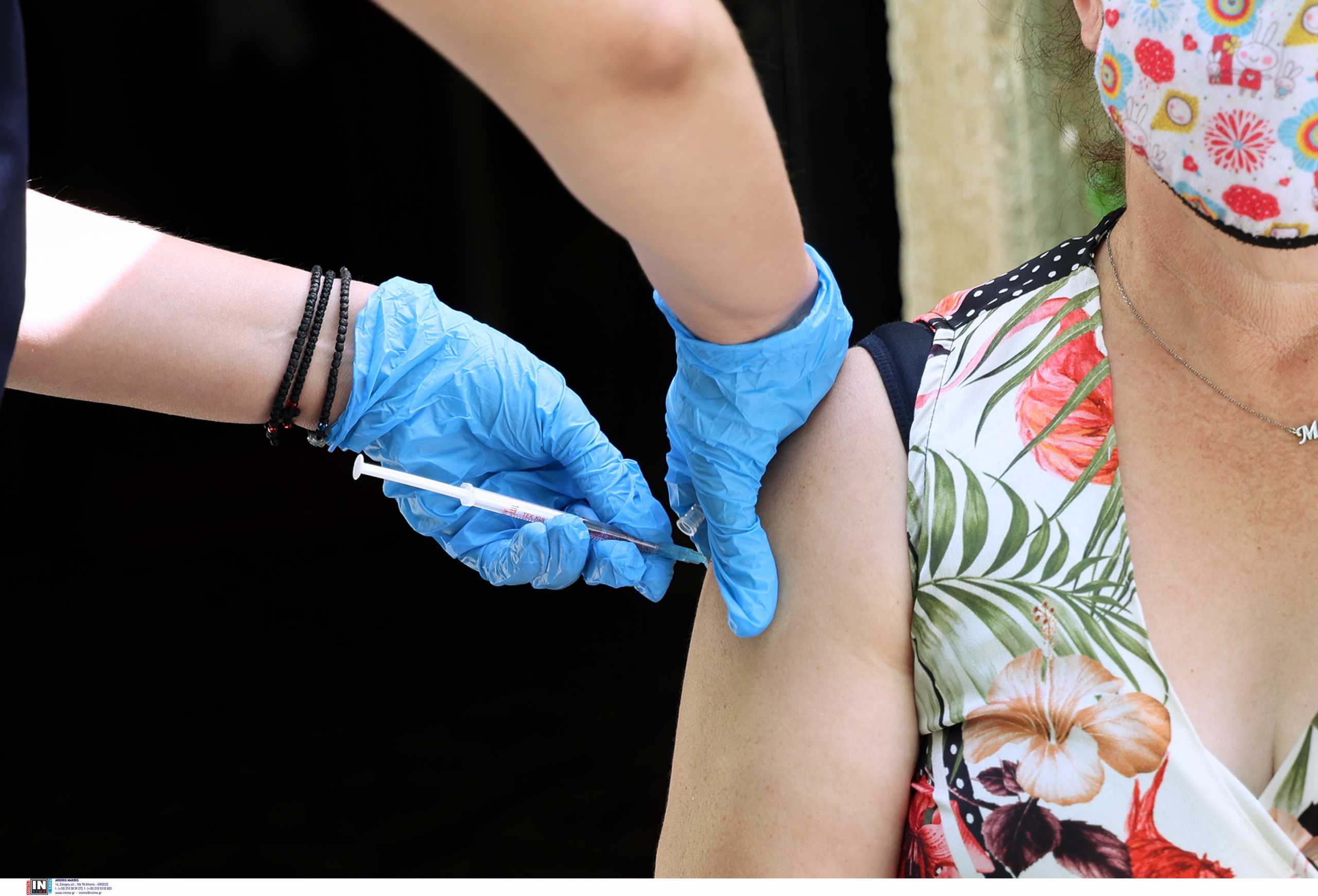 Κορονοϊός: «Απαραίτητες οι ενισχυτικές δόσεις των εμβολίων για να νικηθεί η μετάλλαξη Όμικρον»