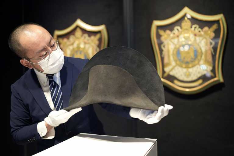 Δημοπρατείται καπέλο με ίχνη DNA του Ναπολέοντα Βοναπάρτη