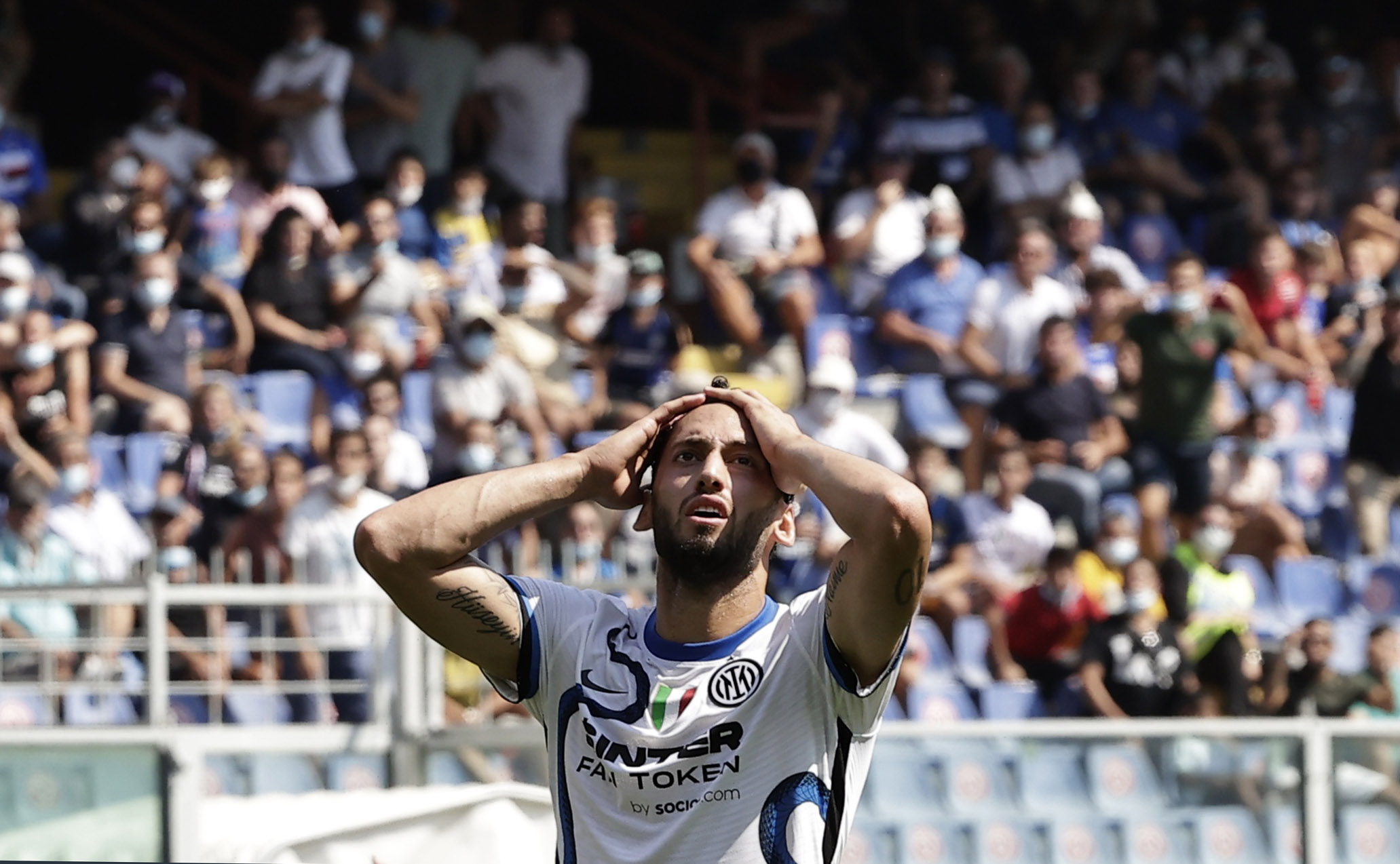 Soccer Football - Serie A - Sampdoria v Inter Milan - Stadio Comunale Luigi Ferraris, Genoa, Italy - September 12, 2021  Inter Milan's Hakan Calhanoglu reacts REUTERS