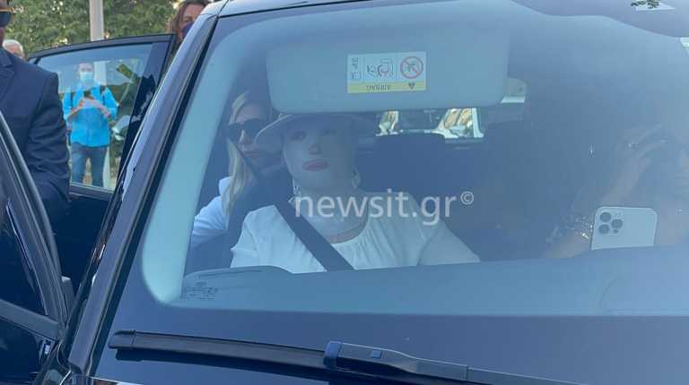 Vitrioli attack: Ioanna Paliospyrou with a special mask in court