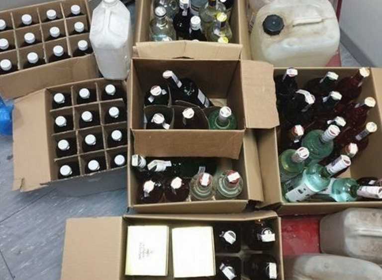 Εξαρθρώθηκε εγκληματική οργάνωση για λαθραία ποτά – Κατασχέθηκαν πάνω από 4.600 μπουκάλια