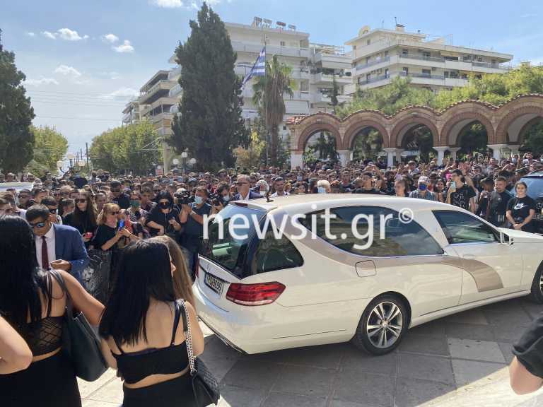 Mad Clip: Το τελευταίο αντίο στον ράπερ που χάθηκε στην άσφαλτο