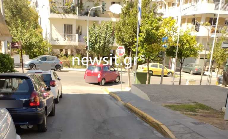 Εμβολιαστικό κέντρο Μεταμόρφωσης: «Γκάζωσε στα τυφλά»! Τι λένε αυτόπτες μάρτυρες για την 61χρονη με τη σύριγγα