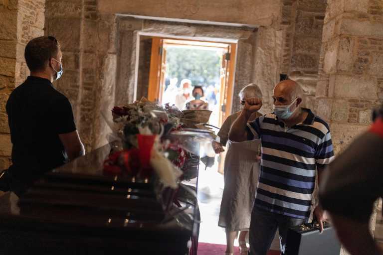 Δικαστικό τέλος στο σήριαλ με την κηδεία και την ταφή του Μίκη Θεοδωράκη - Θα γίνουν όλα όπως ήθελε εκείνος