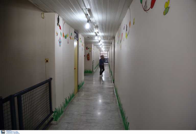 Εύοσμος - 4χρονος που ξέφυγε από νηπιαγωγείο: «Η πόρτα ήταν ανοιχτή» λέει η μητέρα του στο newsit.gr