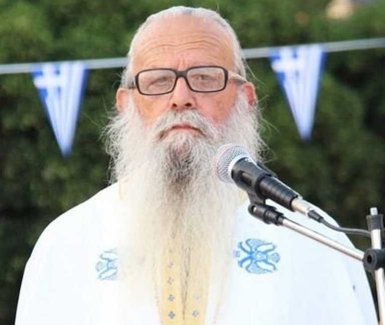 Οινούσσες: Πέθανε από κορονοϊό ο αρνητής ιερέας του νησιού – Σε κρίσιμη κατάσταση η γυναίκα του