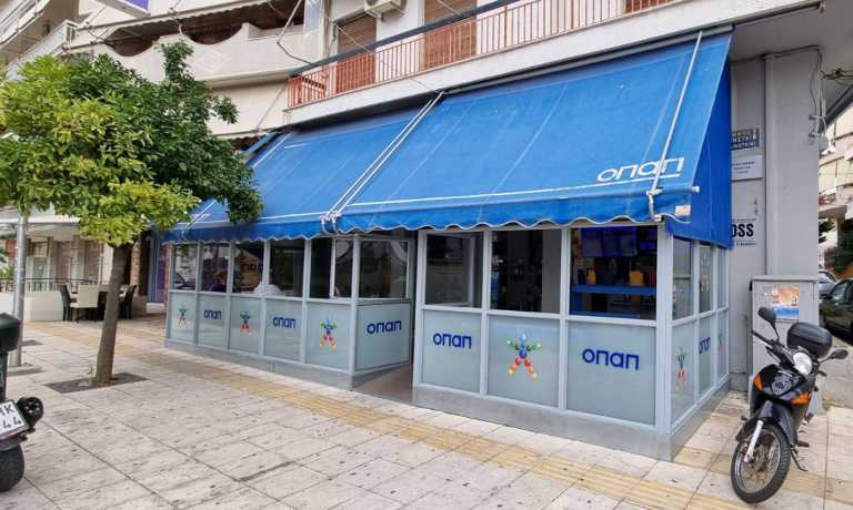 ΤΖΟΚΕΡ: Τι λέει ο ιδιοκτήτης του πρακτορείου ΟΠΑΠ στο Κερατσίνι όπου παίχτηκε το τυχερό δελτίο