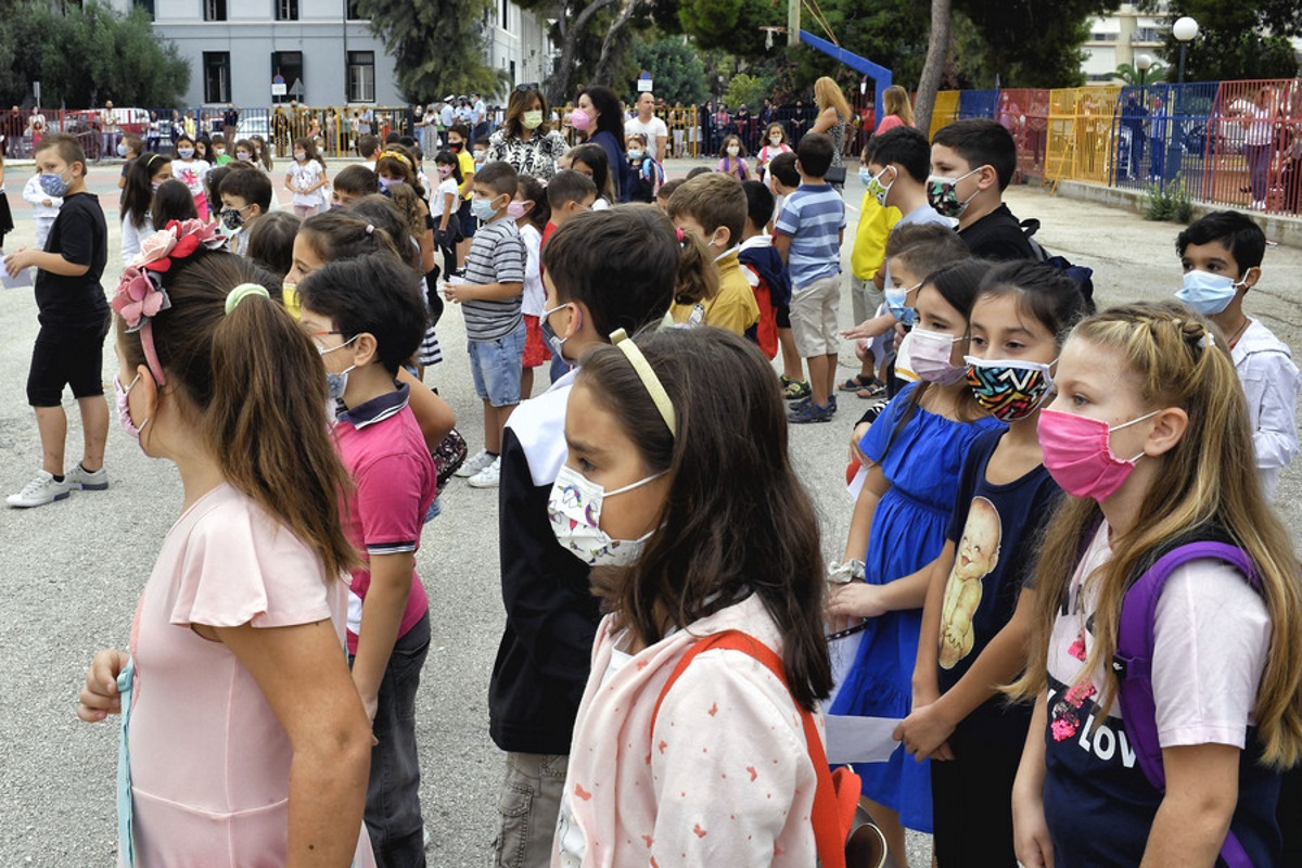 Αθανάσιος Εξαδάκτυλος: Θα έχουμε απώλειες αν νοσήσουν τα παιδιά