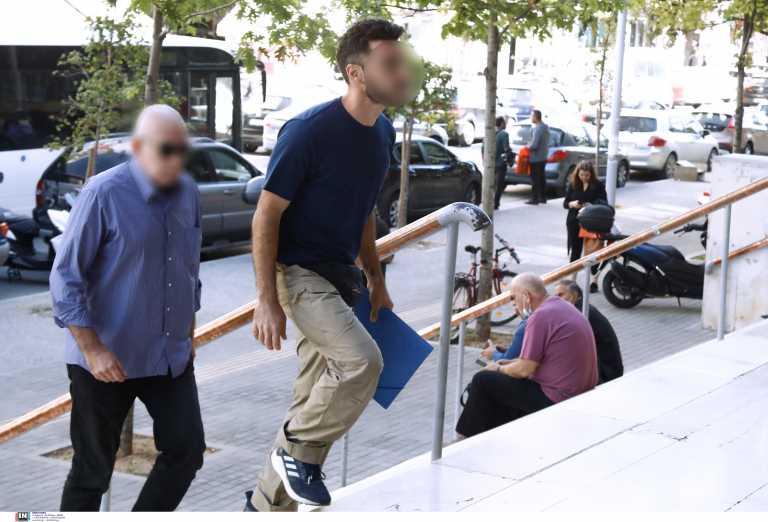 Θεσσαλονίκη: Καταδικάστηκε ο αρνητής πατέρας μαθητή – Έσπρωξε τη διευθύντρια