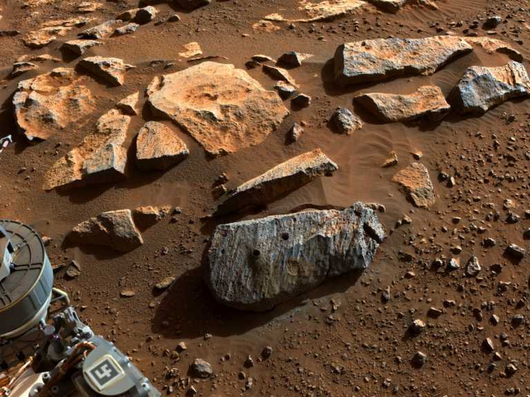 Πλανήτης Άρης: Δυο πέτρινα δείγματα φέρουν ενδείξεις μακροχρόνιας έκθεσης σε νερό