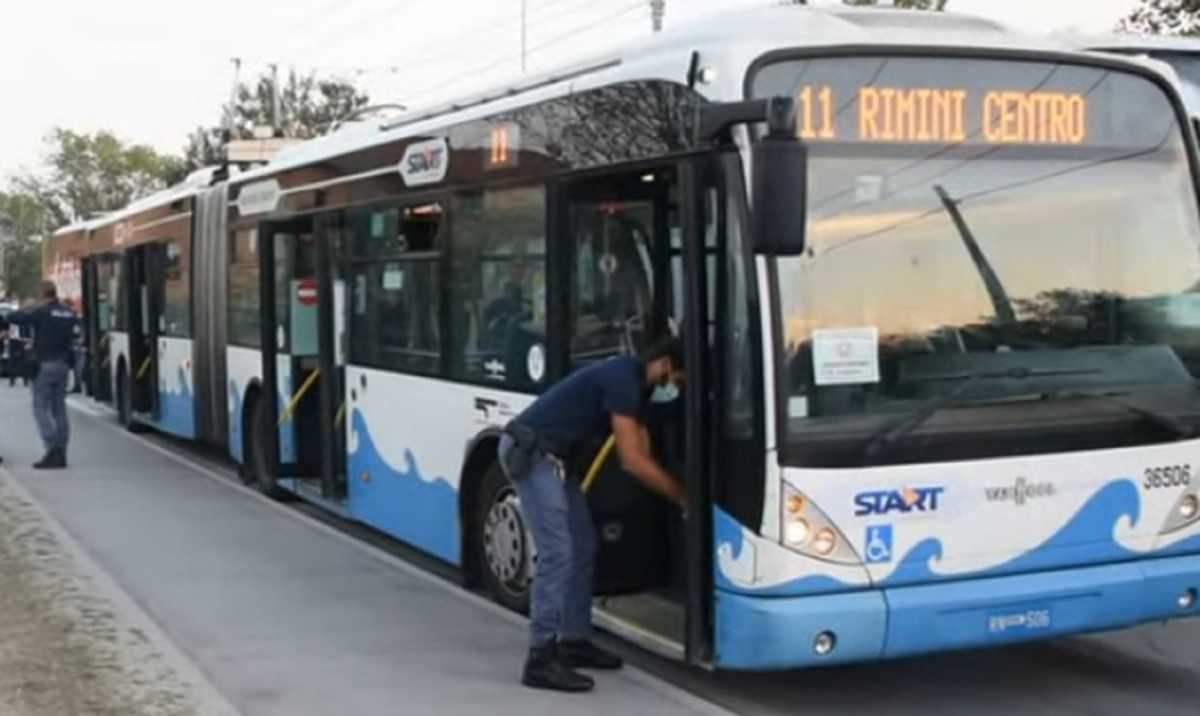 Ιταλία: Επιβάτης λεωφορείου σε αμόκ μαχαίρωσε 5 άτομα