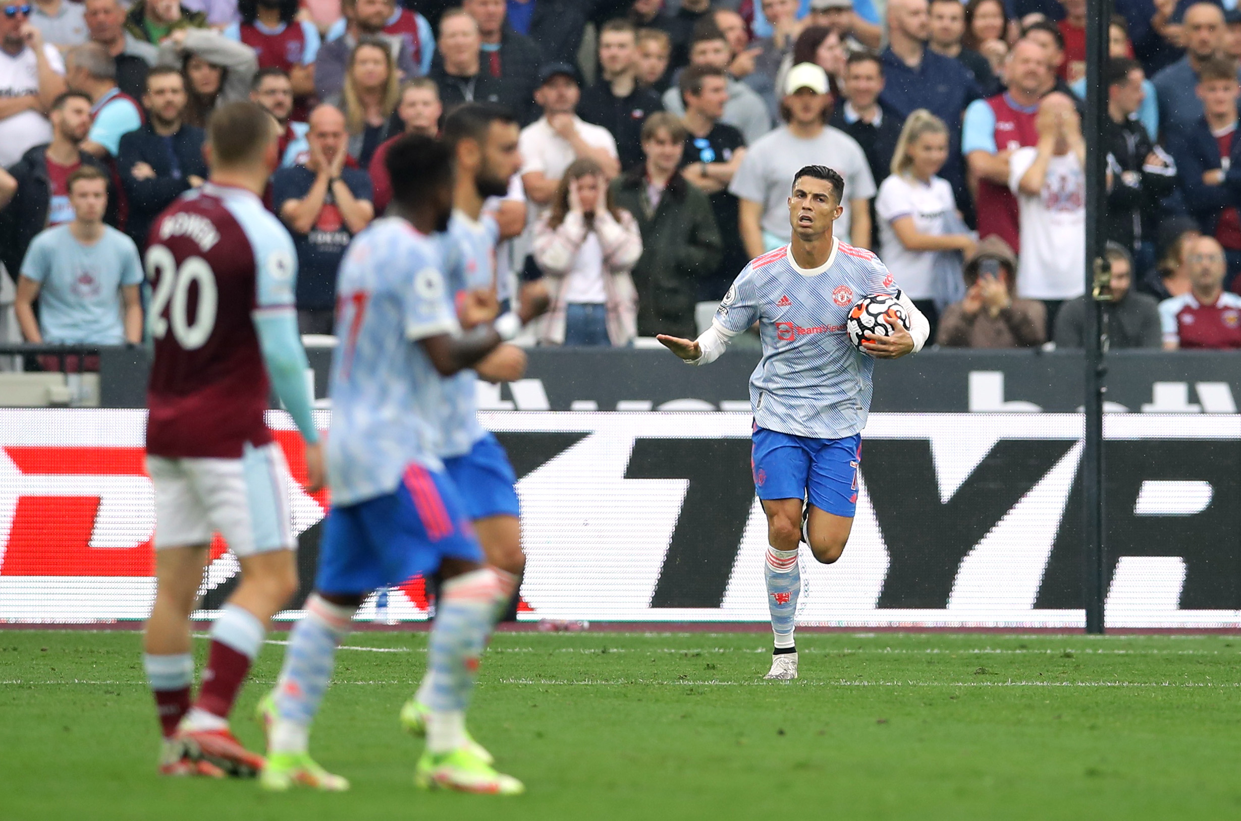 Soccer Football - Premier League - West Ham United v Manchester United - London Stadium, London, Britain - September 19, 2021 Manchester United's Cristiano Ronaldo celebrates scoring their first goal REUTERS