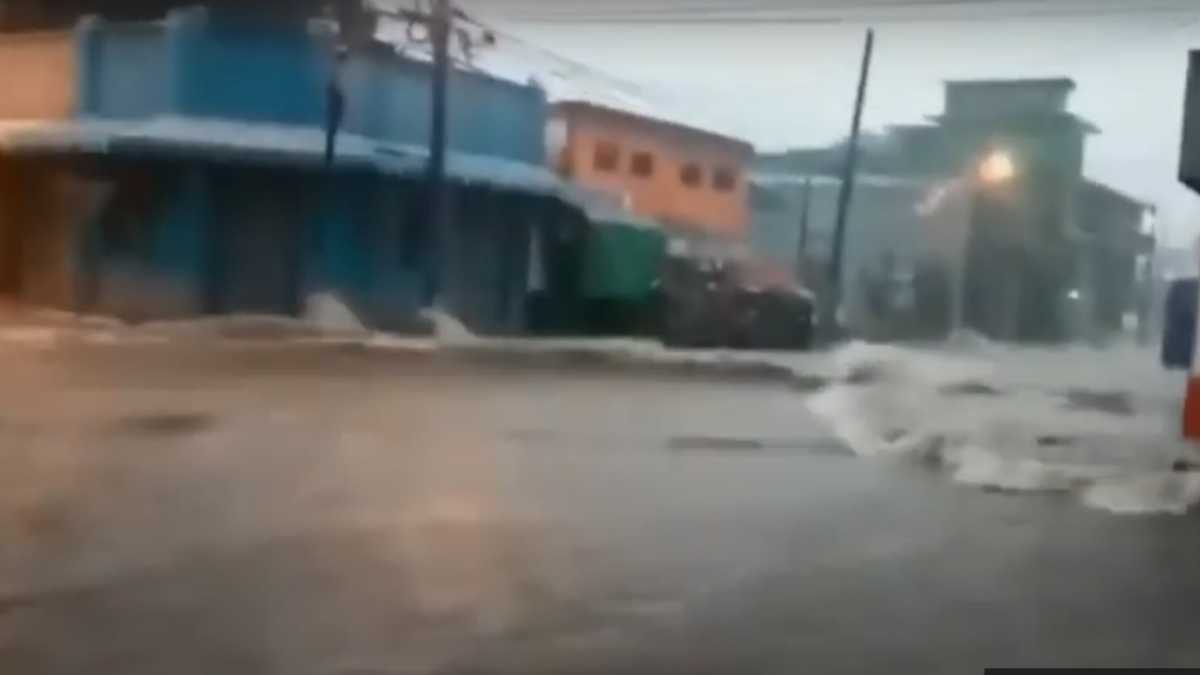 Σαλβαδόρ: Πέντε νεκροί ύστερα από σφοδρές βροχοπτώσεις