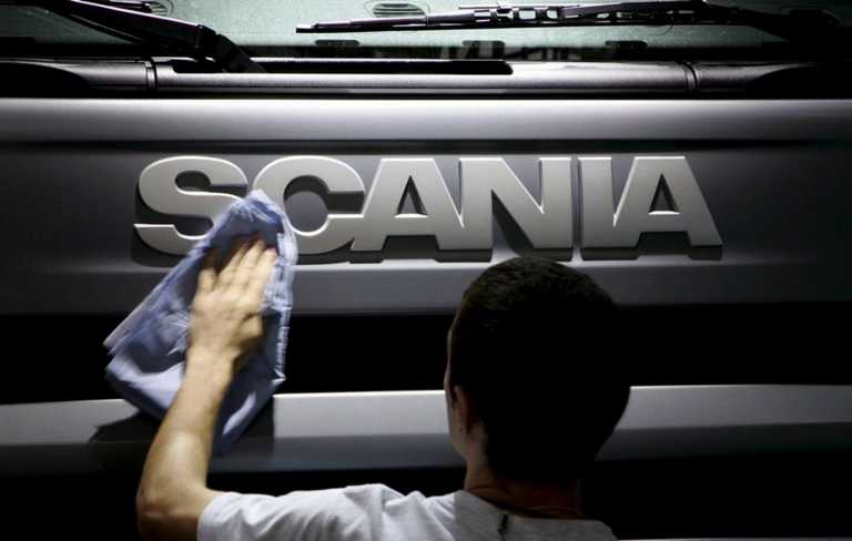 Sweden: 47-year-old jailed for selling Scania secrets to Russian diplomat