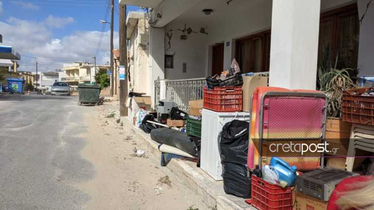 Σεισμός στην Κρήτη: Σε πεζοδρόμια και καρότσες τα υπάρχοντα των κατοίκων – Σε σκηνή και το αστυνομικό τμήμα